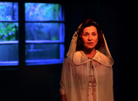 Dışarıda Hiçbir Şey Var! "Bir Yaşama Sanatı Gösterisi"