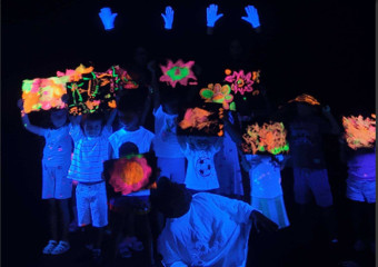 Neon Maske Yapımı ve Blacklight Performans Atölyesi
